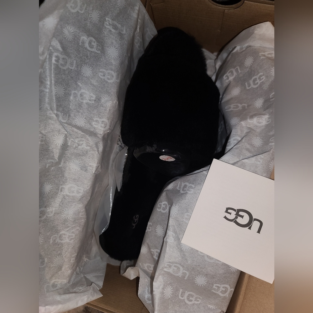 UGG Black Women's Sandals NEW!